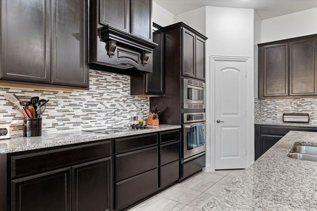 525 Northwood Drive, Oak Point, TX 75068