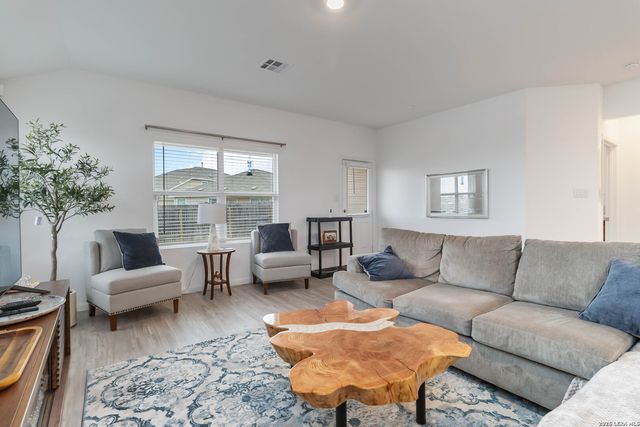 6731 Beehive, San Antonio, TX 78252