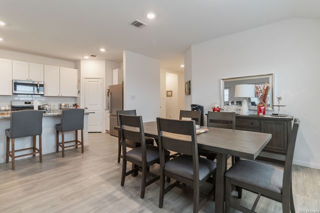 6731 Beehive, San Antonio, TX 78252