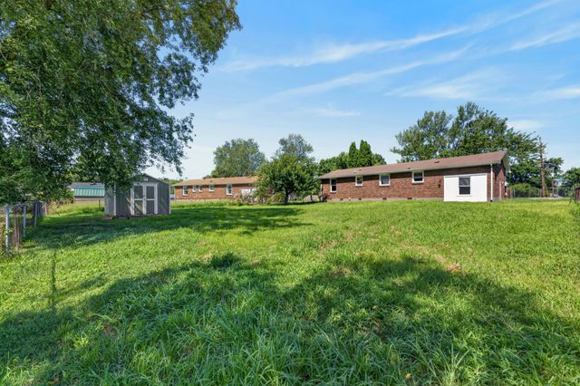 573 Waldorf Dr, Clarksville, TN 37042