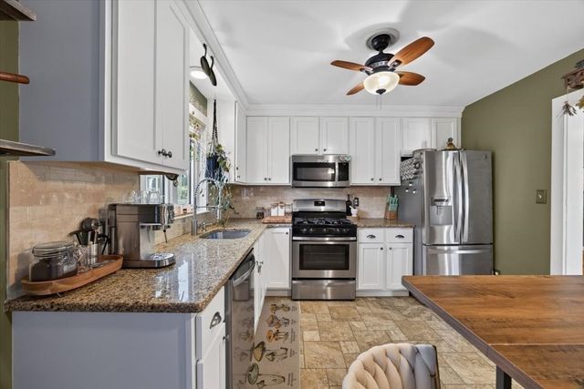 6 Pontiac St, New Bedford, MA 02745
