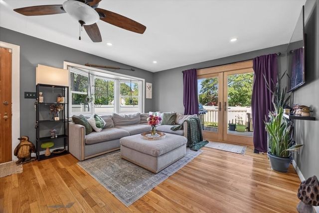 6 Pontiac St, New Bedford, MA 02745