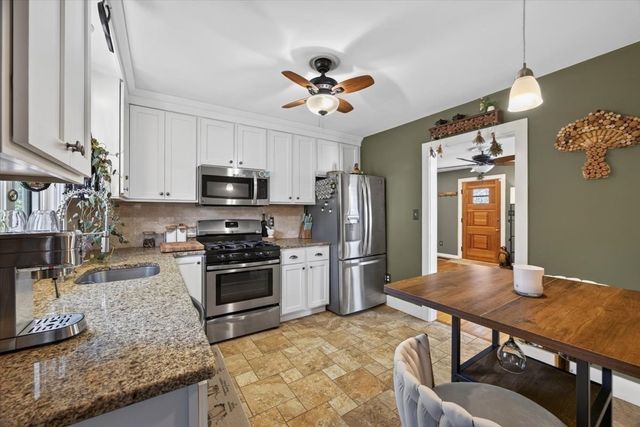 6 Pontiac St, New Bedford, MA 02745