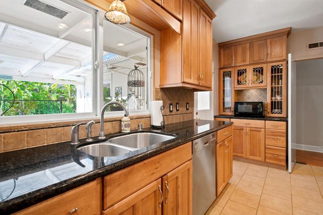 36 W Pine St, Stockton, CA 95204