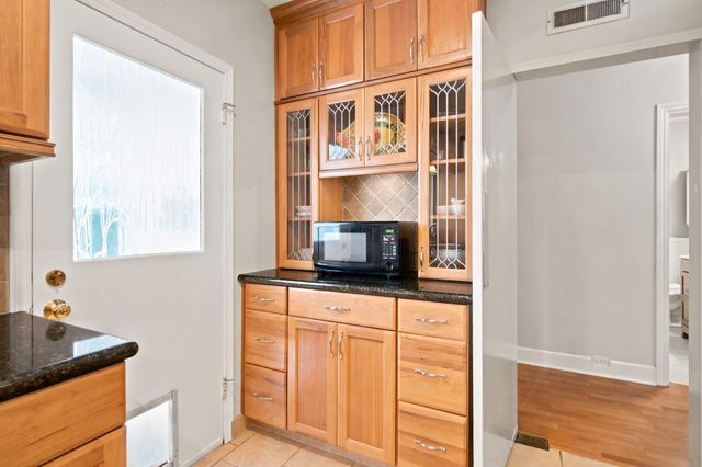 36 W Pine St, Stockton, CA 95204