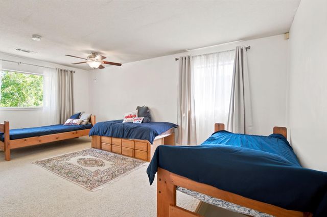 36 W Pine St, Stockton, CA 95204