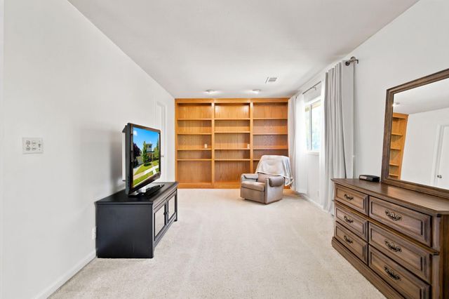 36 W Pine St, Stockton, CA 95204