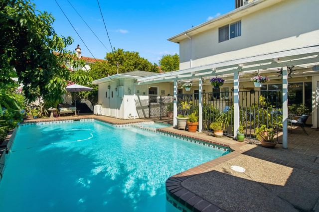 36 W Pine St, Stockton, CA 95204