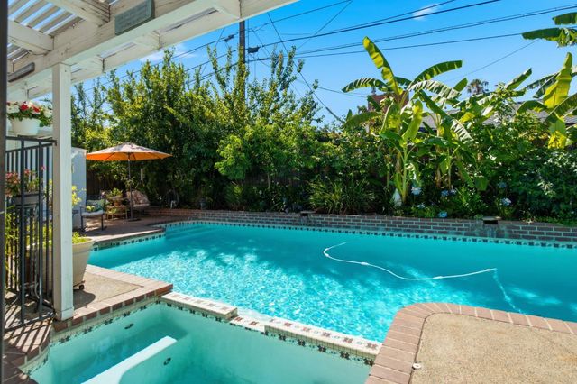 36 W Pine St, Stockton, CA 95204