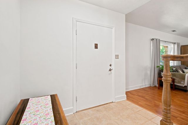 36 W Pine St, Stockton, CA 95204
