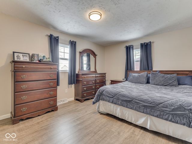 1279 E Jackson Street, Martinsville, IN 46151