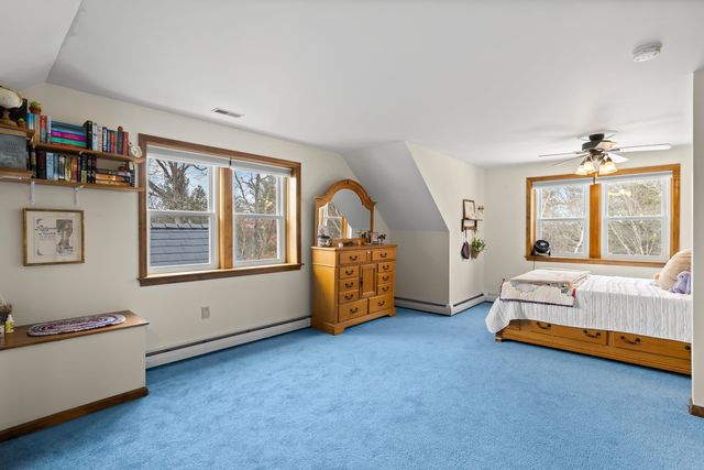 67 Forest Street, Londonderry, NH 03053