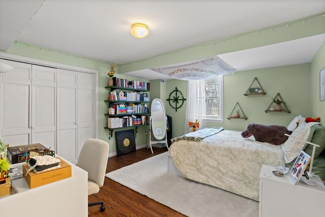 67 Forest Street, Londonderry, NH 03053