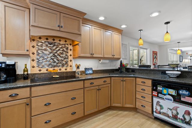 67 Forest Street, Londonderry, NH 03053