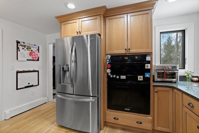 67 Forest Street, Londonderry, NH 03053