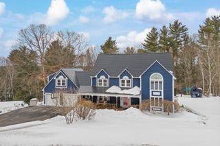 67 Forest Street, Londonderry, NH 03053