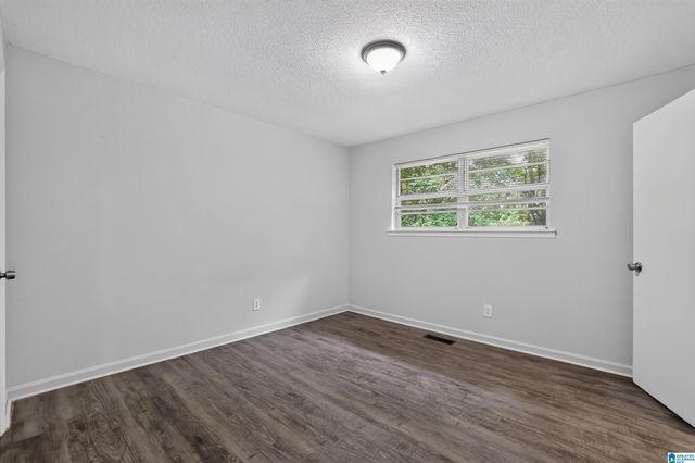 432 15TH LANE NW, Center Point, AL 35215