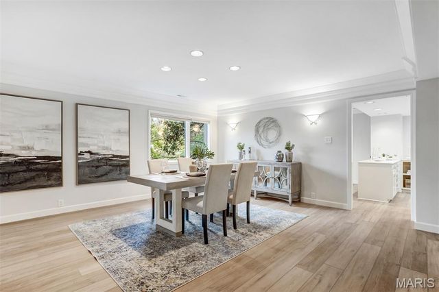 303 N Meramec Avenue 202, Clayton, MO 63105