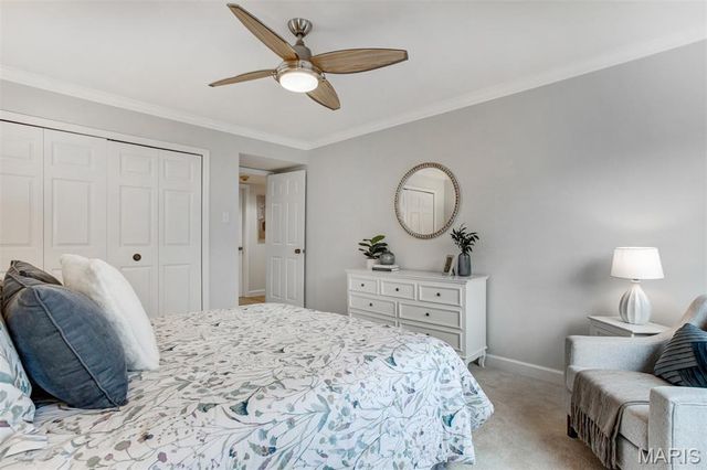 303 N Meramec Avenue 202, Clayton, MO 63105