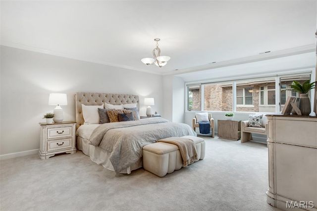 303 N Meramec Avenue 202, Clayton, MO 63105