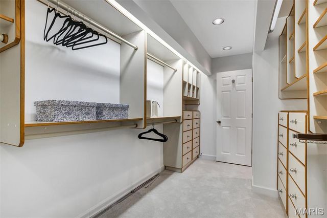 303 N Meramec Avenue 202, Clayton, MO 63105