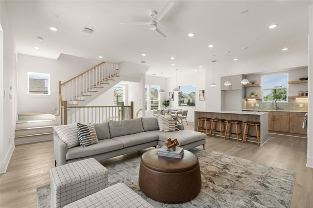 611 Skyland Terrace Way, Houston, TX 77009