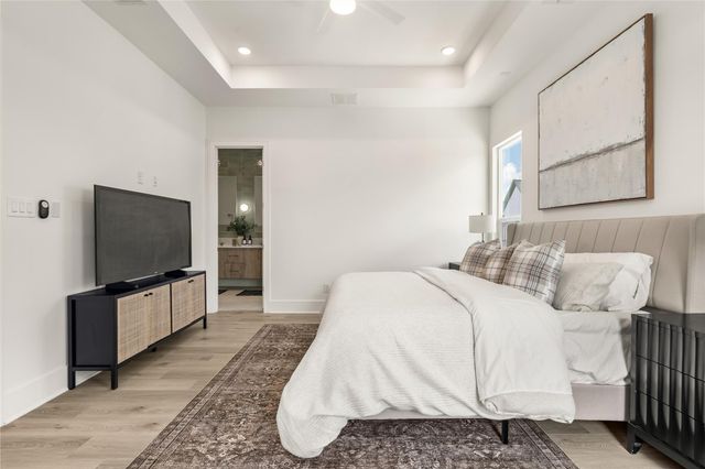611 Skyland Terrace Way, Houston, TX 77009