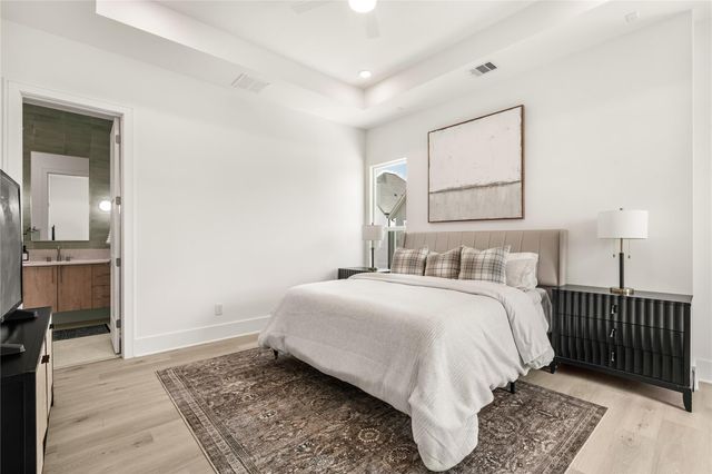 611 Skyland Terrace Way, Houston, TX 77009