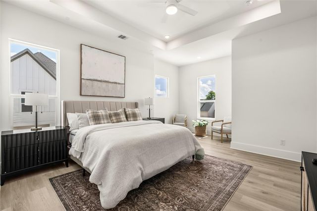 611 Skyland Terrace Way, Houston, TX 77009