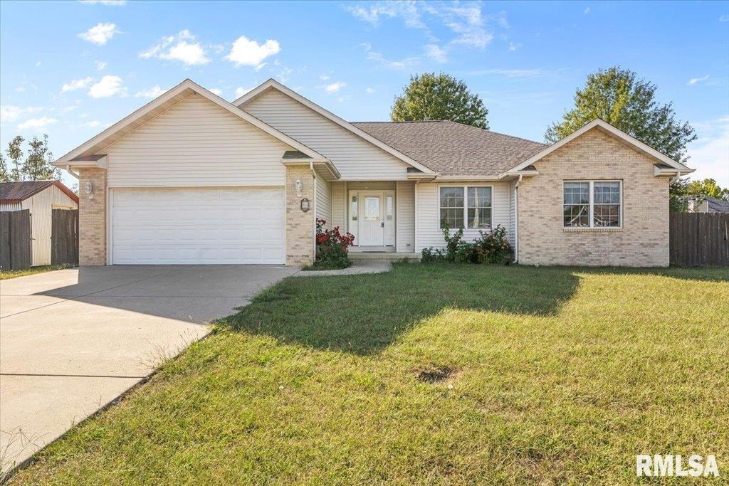 255 Possum Pass Court, Sherman, IL 62684