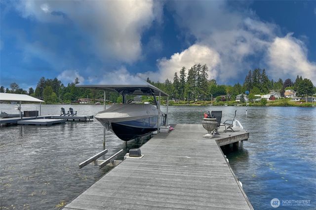 1504 E Lakeshore Drive, Lake Stevens, WA 98258