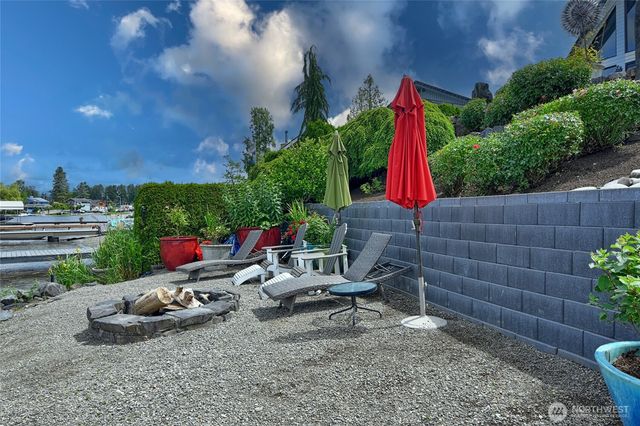 1504 E Lakeshore Drive, Lake Stevens, WA 98258