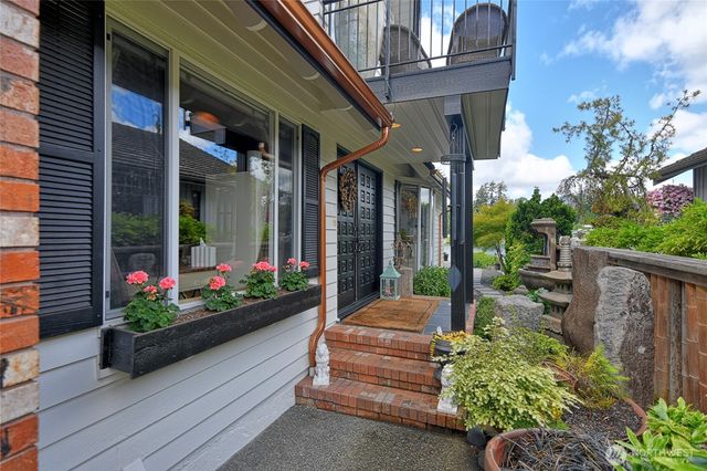 1504 E Lakeshore Drive, Lake Stevens, WA 98258