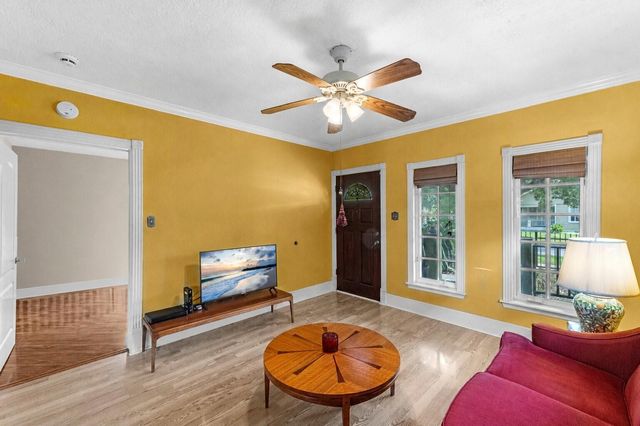 912 Robbie Street, Houston, TX 77009