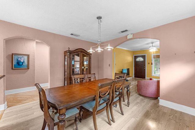 912 Robbie Street, Houston, TX 77009