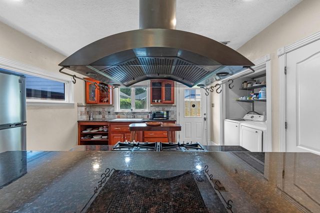 912 Robbie Street, Houston, TX 77009