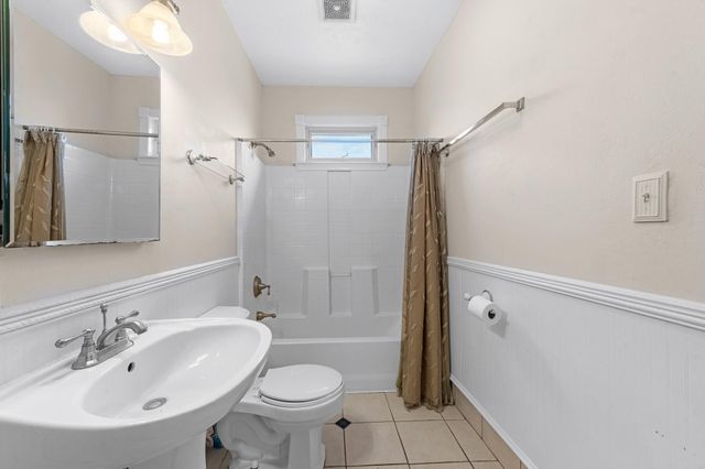 912 Robbie Street, Houston, TX 77009