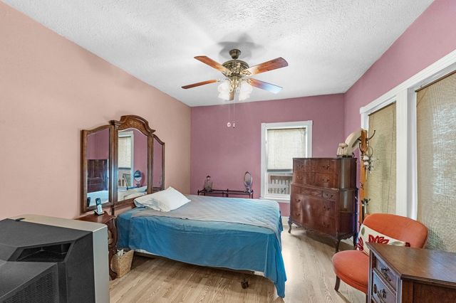 912 Robbie Street, Houston, TX 77009