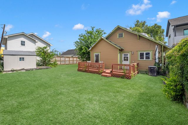 912 Robbie Street, Houston, TX 77009