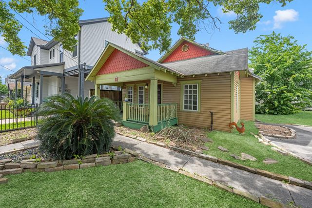 912 Robbie Street, Houston, TX 77009