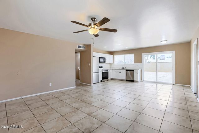4526 E BURGESS Lane, Phoenix, AZ 85042