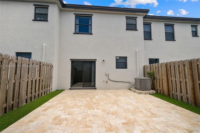 13388 SW 286th St, Homestead, FL 33033