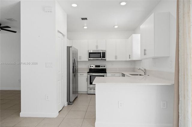 13388 SW 286th St, Homestead, FL 33033