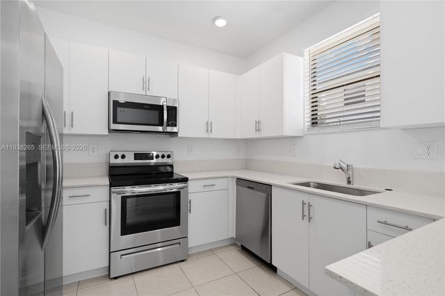 13388 SW 286th St, Homestead, FL 33033