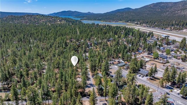 620 W Aeroplane Boulevard, Big Bear City, CA 92314