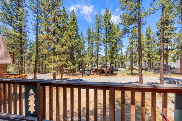 620 W Aeroplane Boulevard, Big Bear City, CA 92314