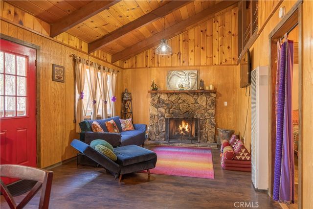 620 W Aeroplane Boulevard, Big Bear City, CA 92314