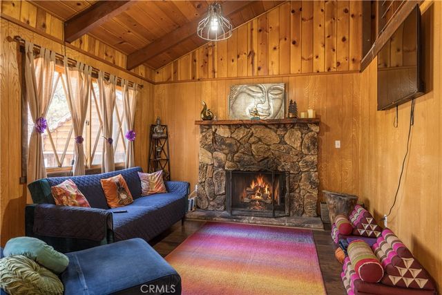 620 W Aeroplane Boulevard, Big Bear City, CA 92314