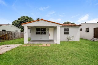 2435 Liberty St, Hollywood, FL 33020