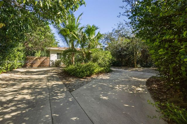 16101 NE 8th Ave, North Miami Beach, FL 33162